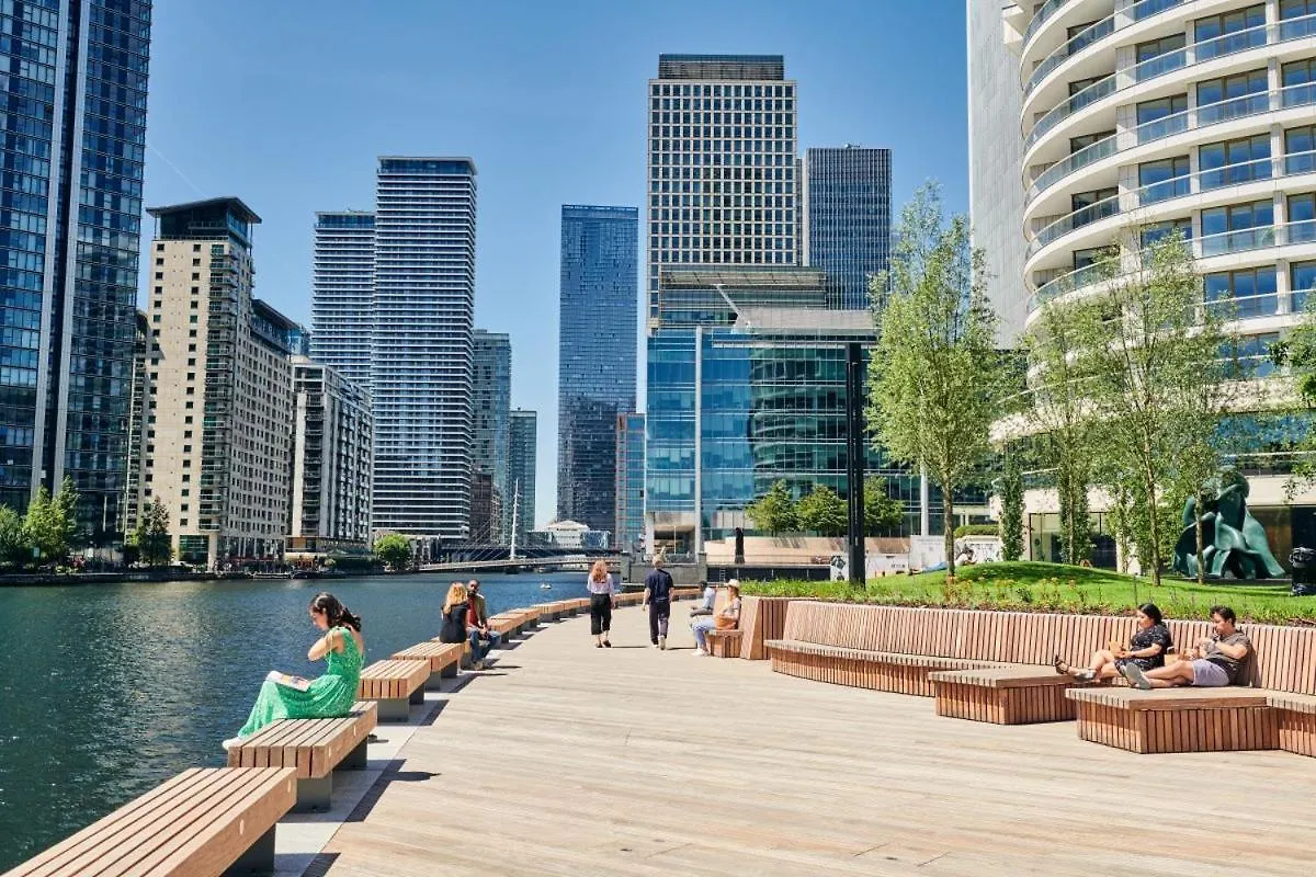 לונדון Londwell, Canary Wharf Riverside Retreat, Balcony & Views 0*,  בריטניה