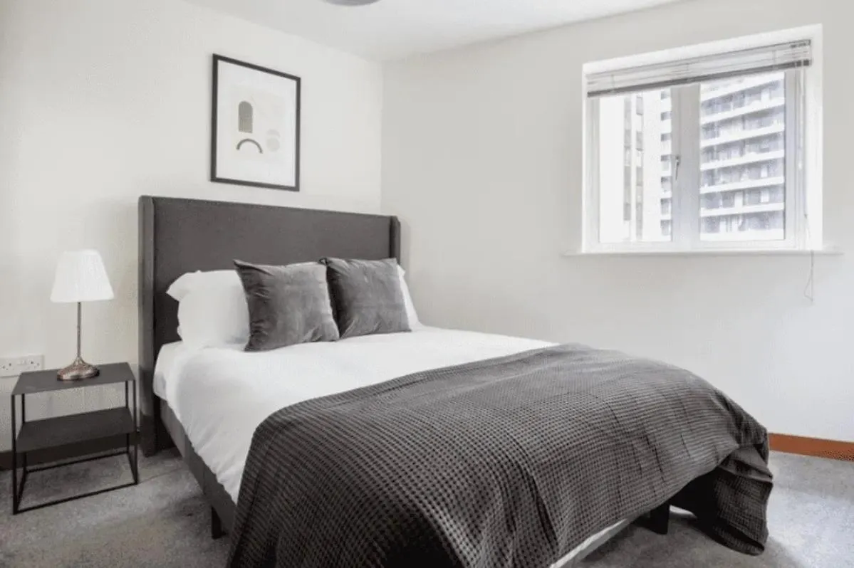 דירה לונדון Londwell, Canary Wharf Riverside Retreat, Balcony & Views בריטניה